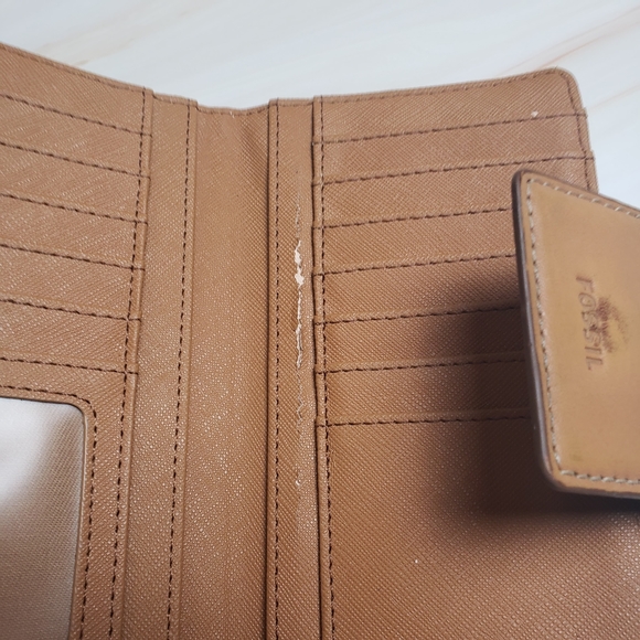 Fossil Emma Tab tan snap clutch wallet - Picture 8 of 10
